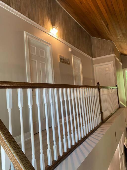 Modern Home Near Lake W Hottub, Game Room, Fireplace Albrightsville Extérieur photo